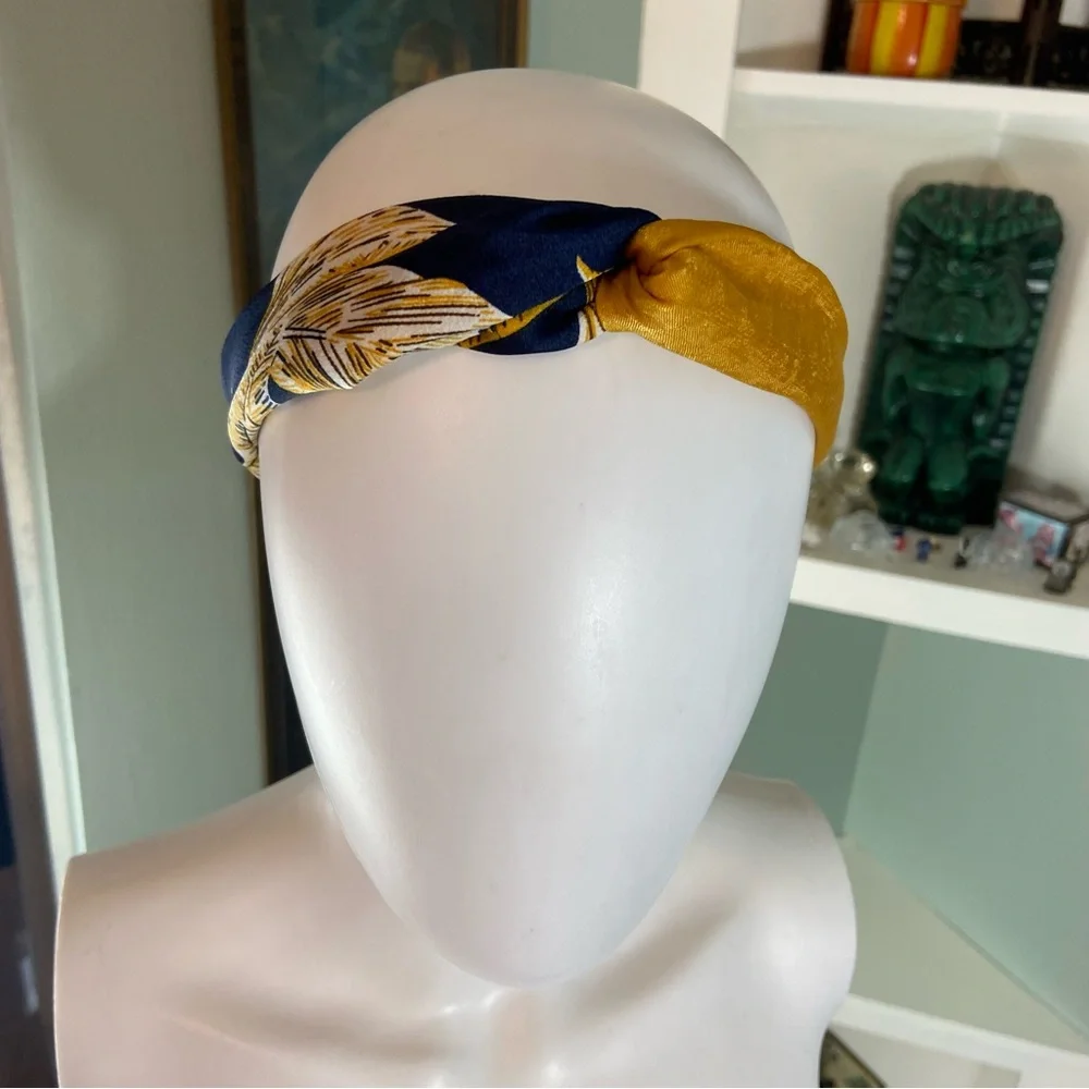 3/$12 Bundle of 2 Knot Fabric Headbands & Multifunctional Seamless Head Wear